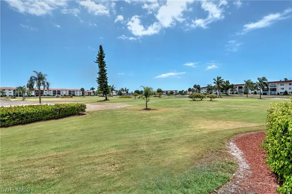 21 High Point Circle E Naples FL 34103