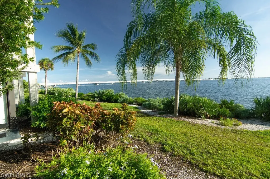 760 Sextant Drive Sanibel FL 33957