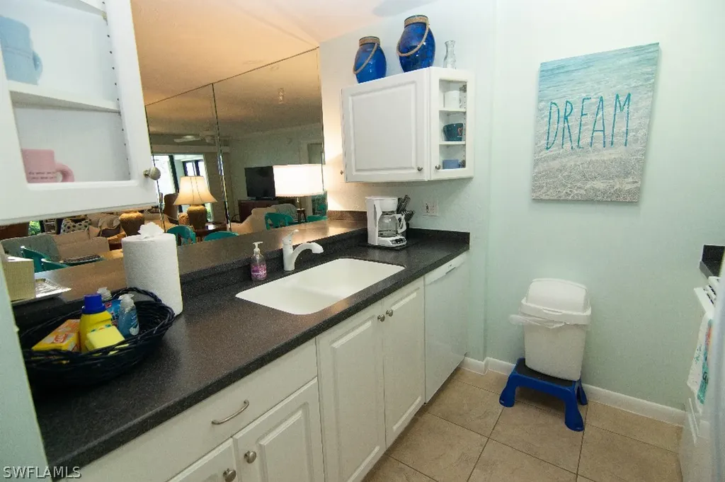 760 Sextant Drive Sanibel FL 33957