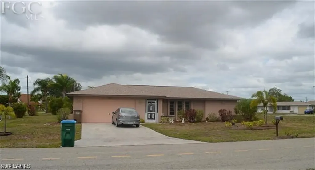 3707 SE 11th Avenue Cape Coral FL 33904