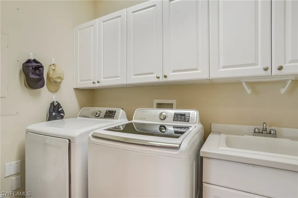 865 9th Avenue S Naples FL 34102