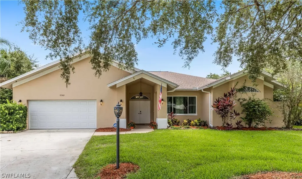 19369 Pine Glen Drive Fort Myers FL 33967