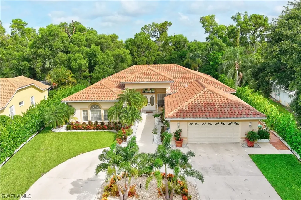 121 Palmetto Dunes Circle Naples FL 34113