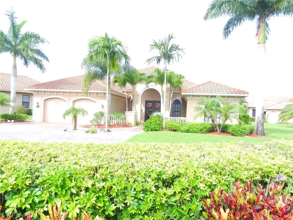 990 Tivoli Drive Naples FL 34104