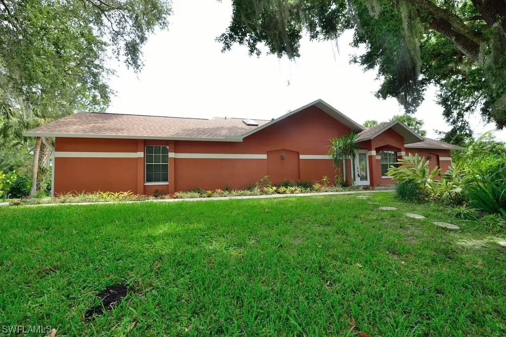 1202 Crestview Place Lehigh Acres FL 33936