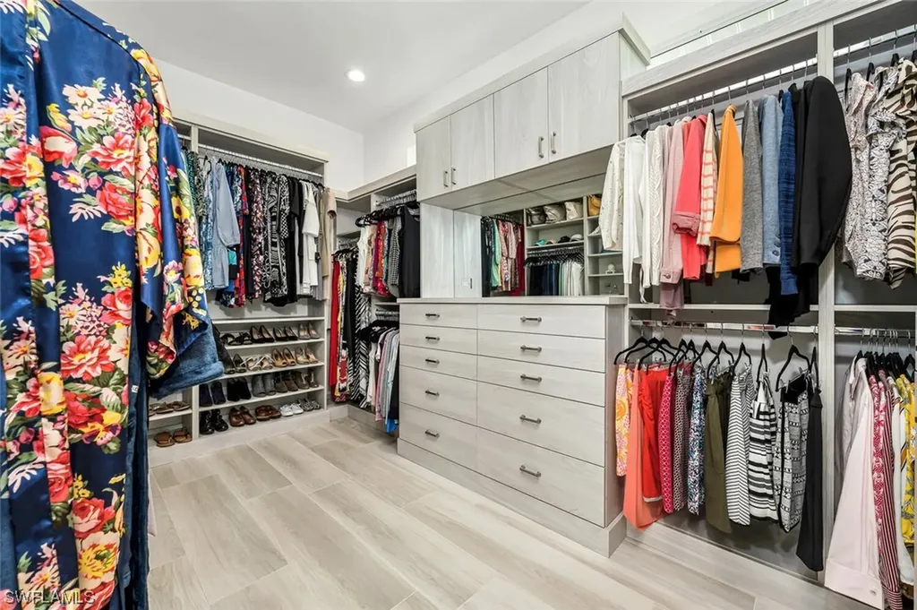 6615 Stonegate Drive Naples FL 34109