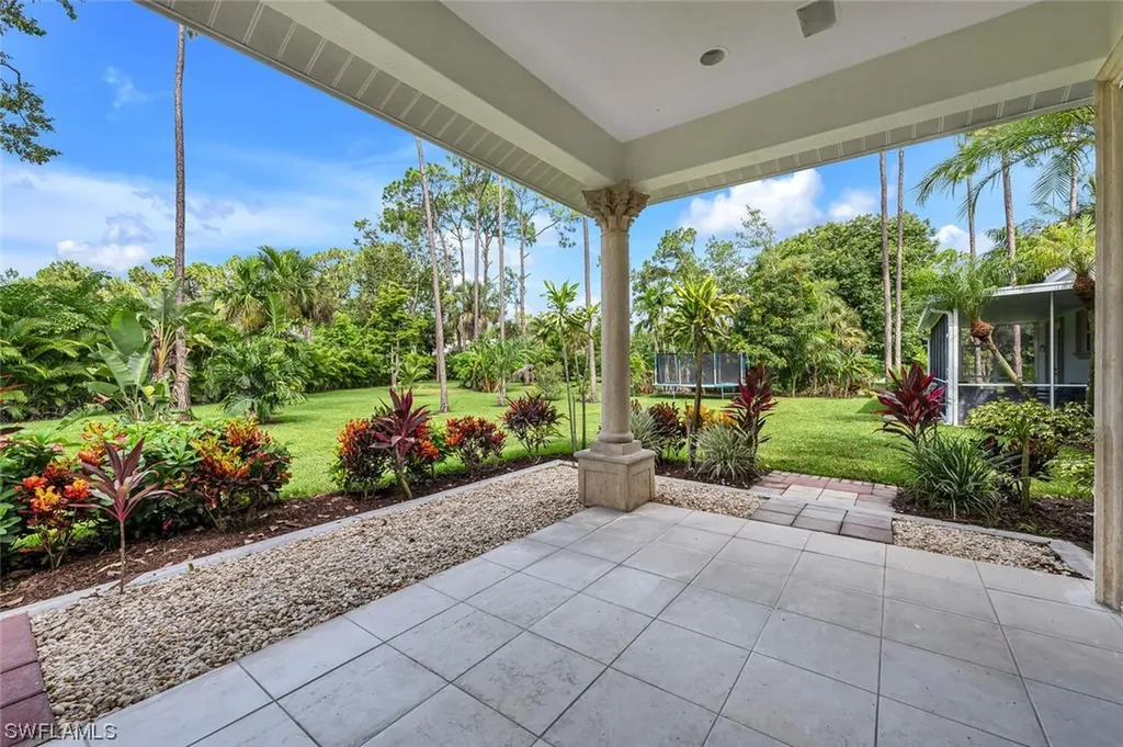 6615 Stonegate Drive Naples FL 34109
