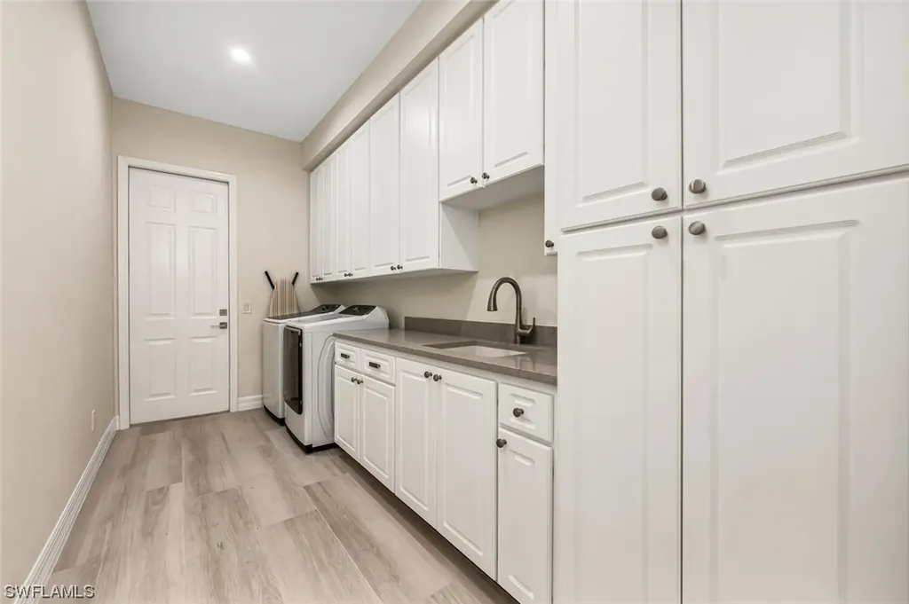 6615 Stonegate Drive Naples FL 34109