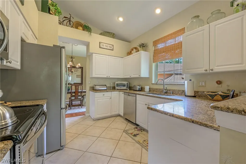 1675 Winding Oaks Way Naples FL 34109