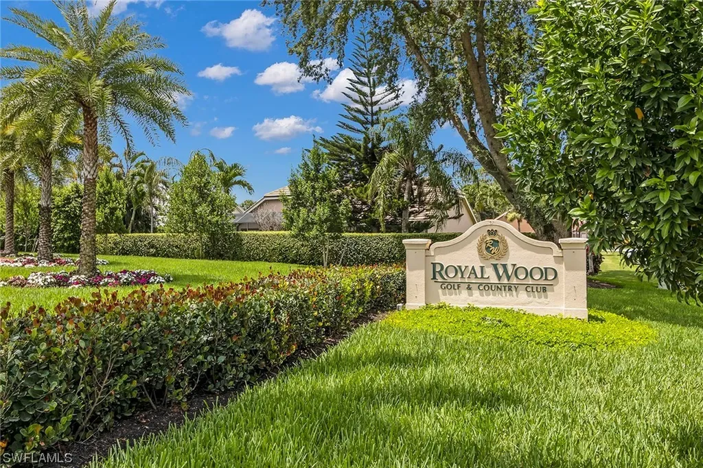 5862 Westbourgh Court Naples FL 34112