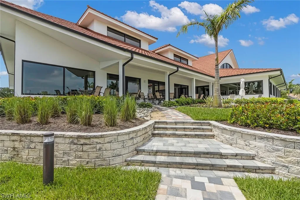 5862 Westbourgh Court Naples FL 34112