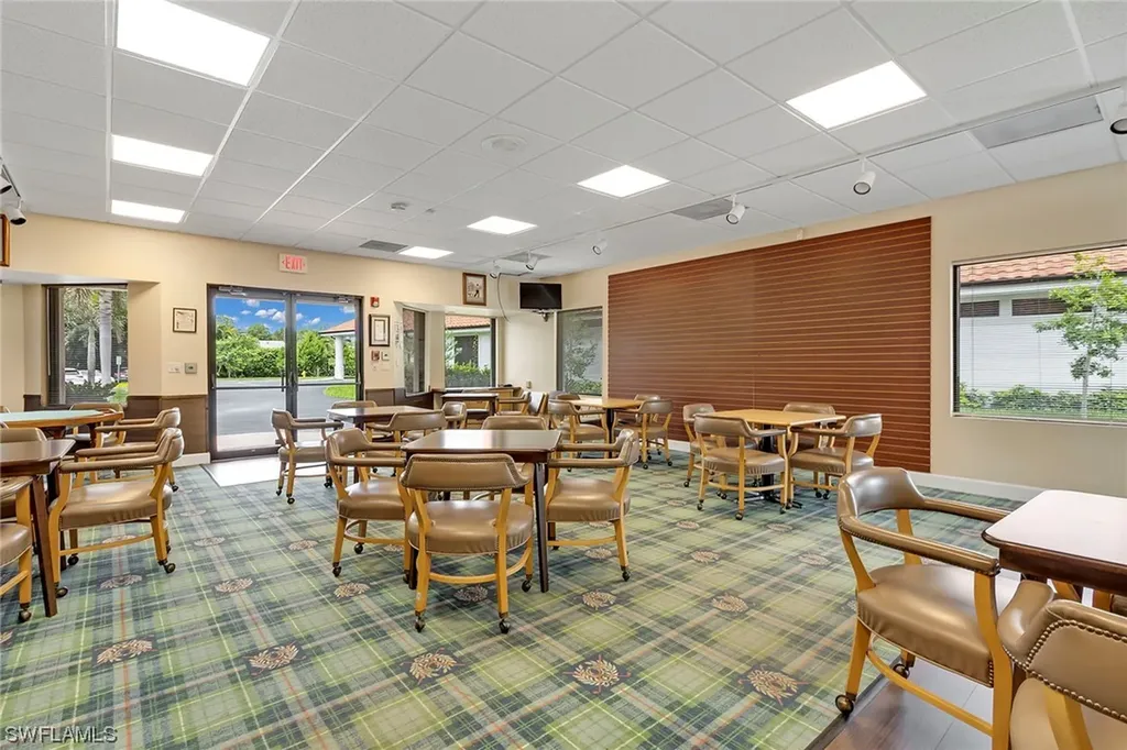 5862 Westbourgh Court Naples FL 34112