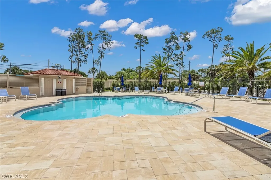 5862 Westbourgh Court Naples FL 34112