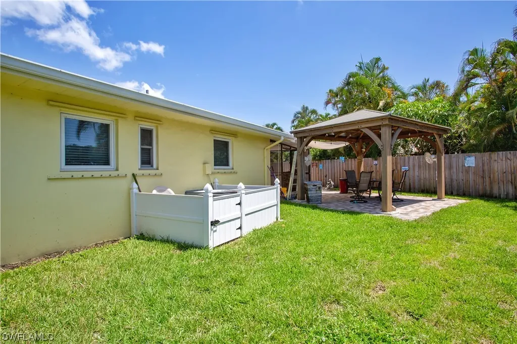 3483 Corana Way Naples FL 34105