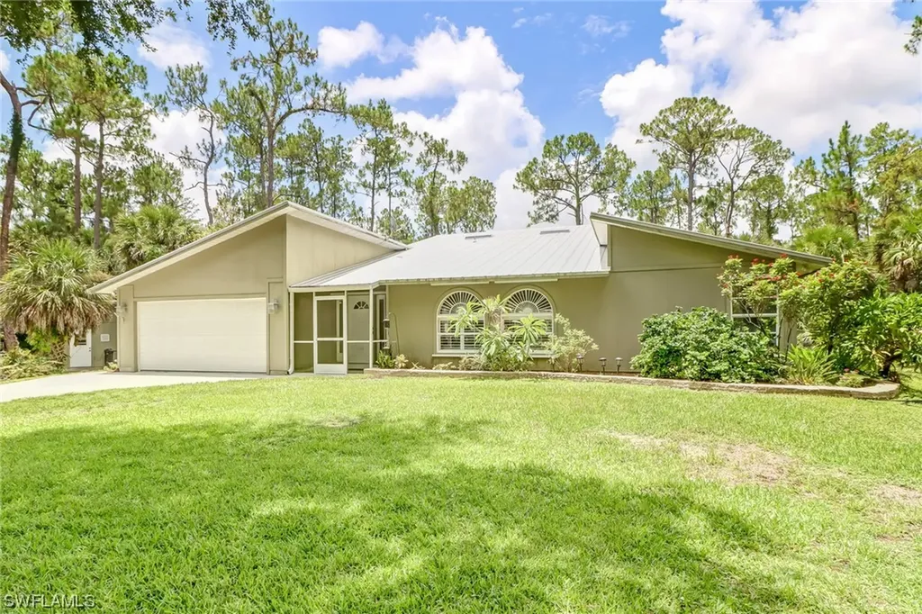 4460 1st Avenue SW Naples FL 34119