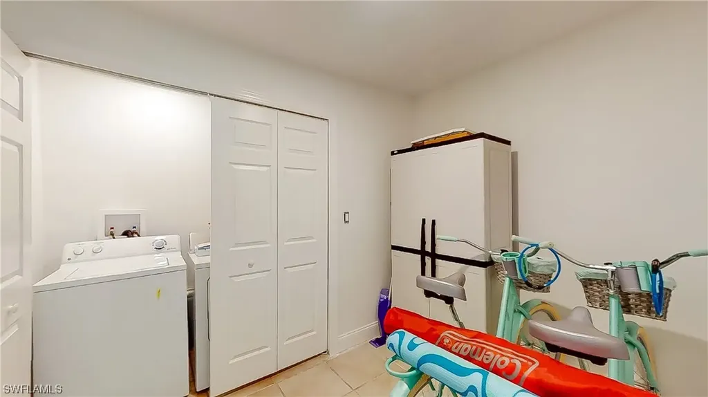 758 93rd Avenue N Naples FL 34108
