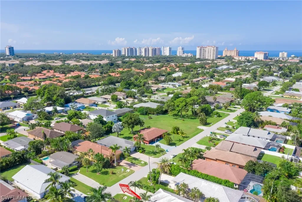 758 93rd Avenue N Naples FL 34108