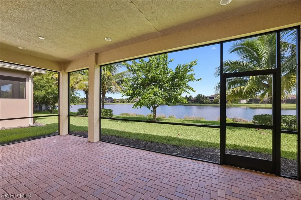 13715 Luna Drive Naples FL 34109