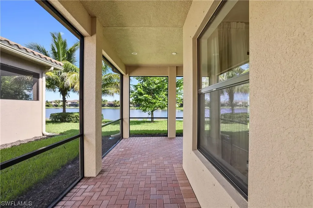 13715 Luna Drive Naples FL 34109