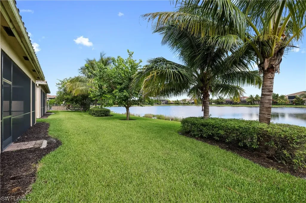 13715 Luna Drive Naples FL 34109