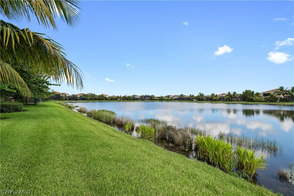 13715 Luna Drive Naples FL 34109