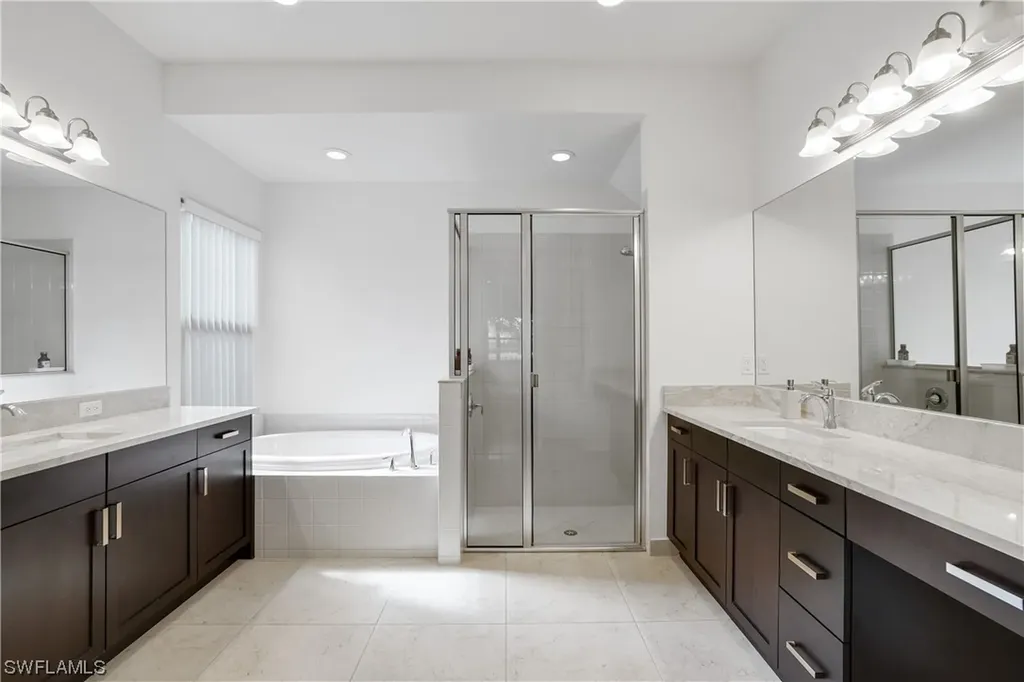 13715 Luna Drive Naples FL 34109