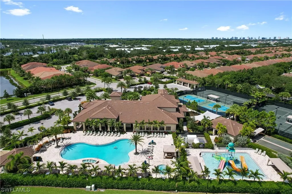 13715 Luna Drive Naples FL 34109
