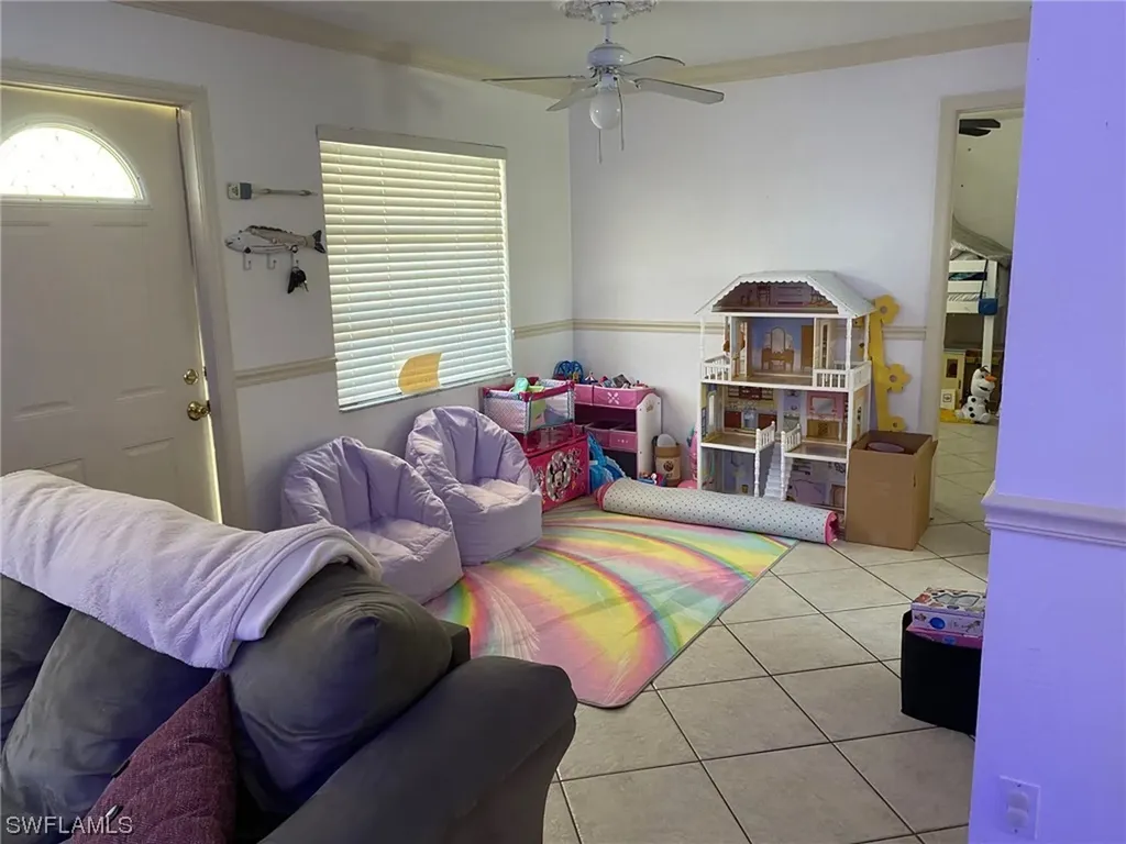 824 98th Avenue N Naples FL 34108