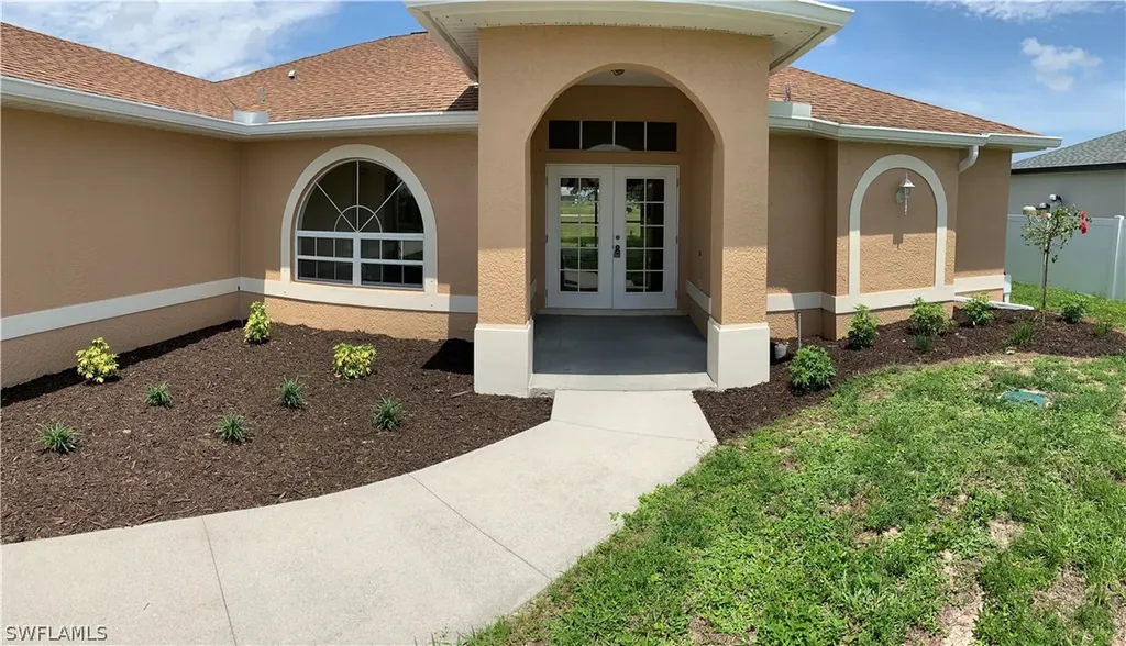 513 NW 24th Place Cape Coral FL 33993