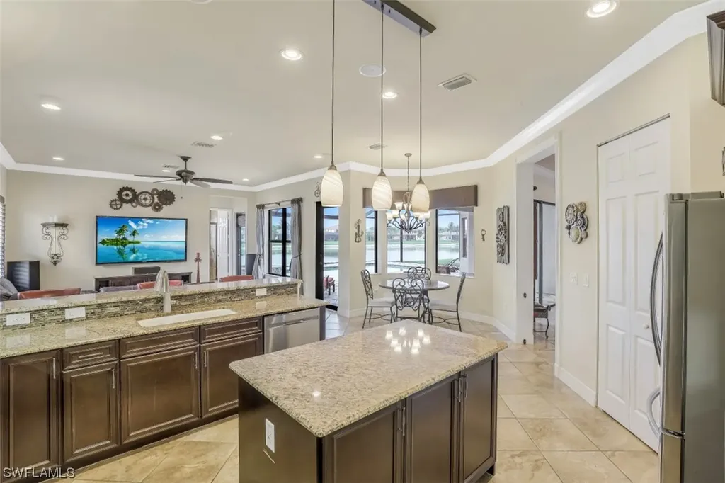3910 Glacier Court Naples FL 34119