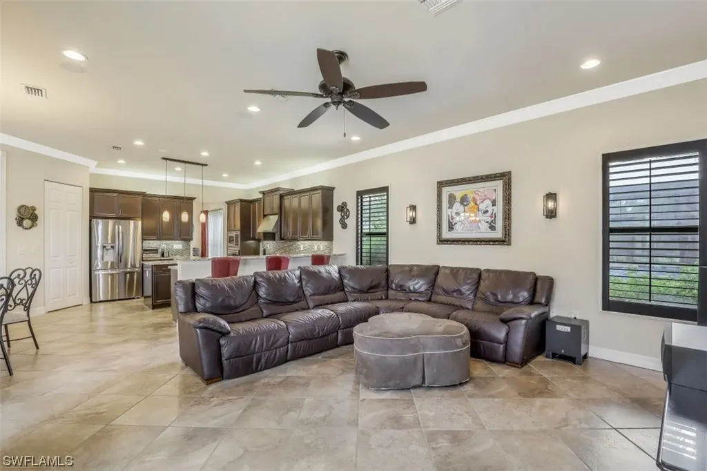 3910 Glacier Court Naples FL 34119