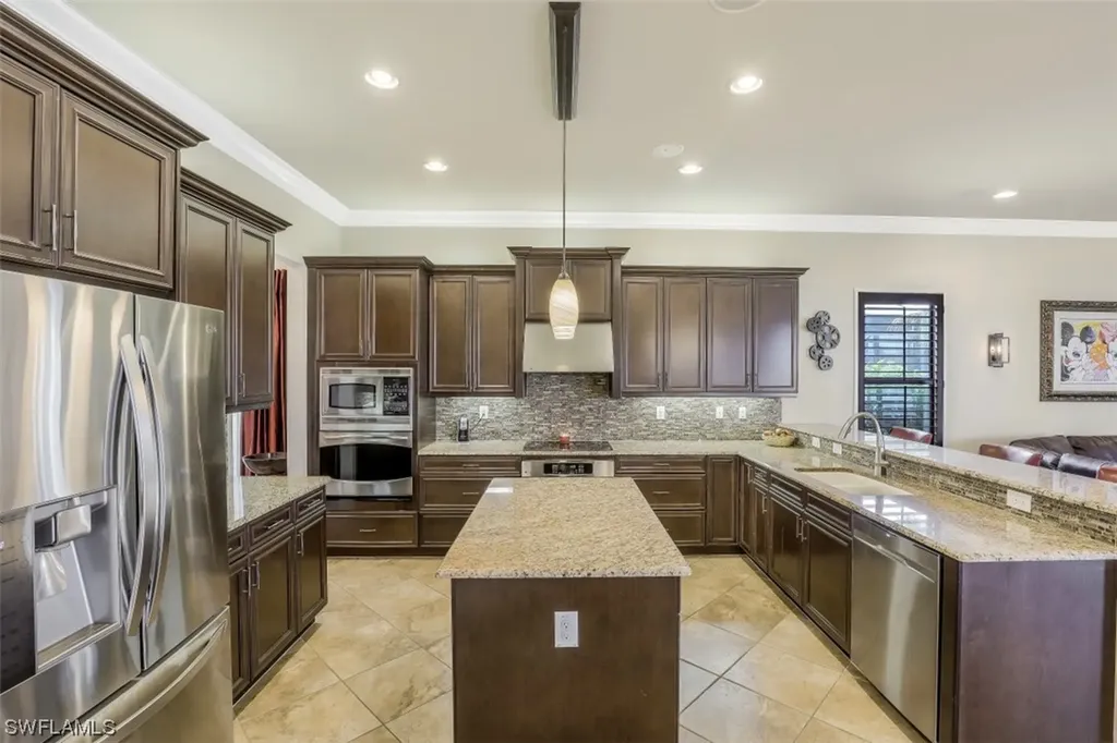 3910 Glacier Court Naples FL 34119