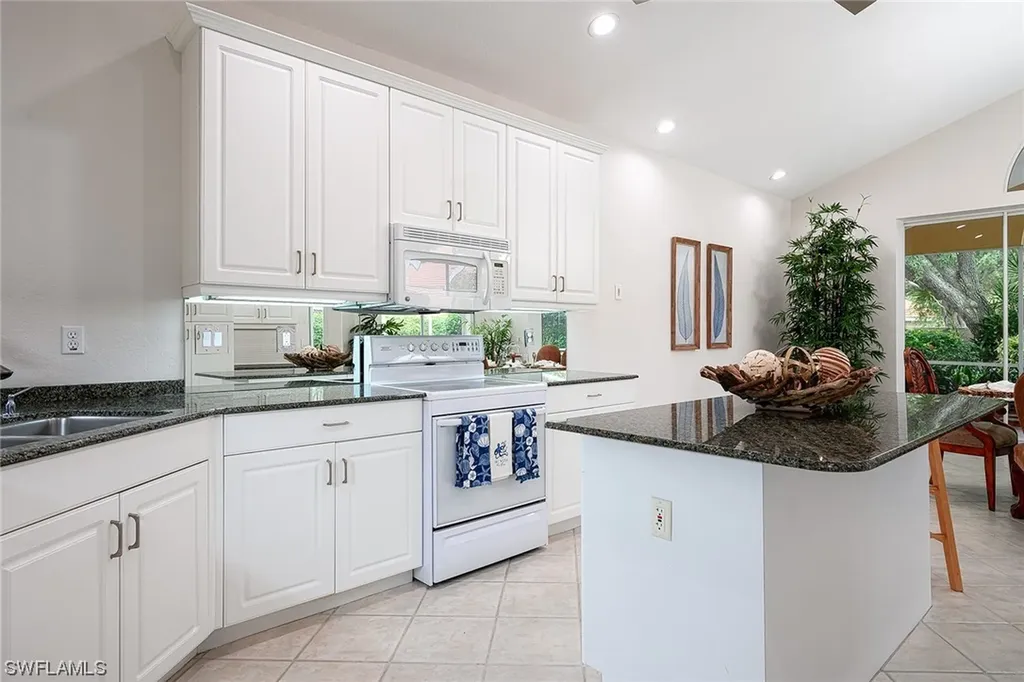 188 Vista Lane Naples FL 34119