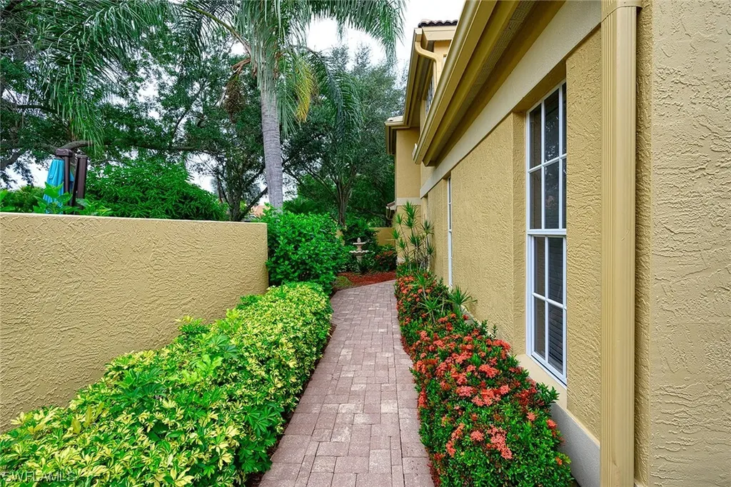 188 Vista Lane Naples FL 34119