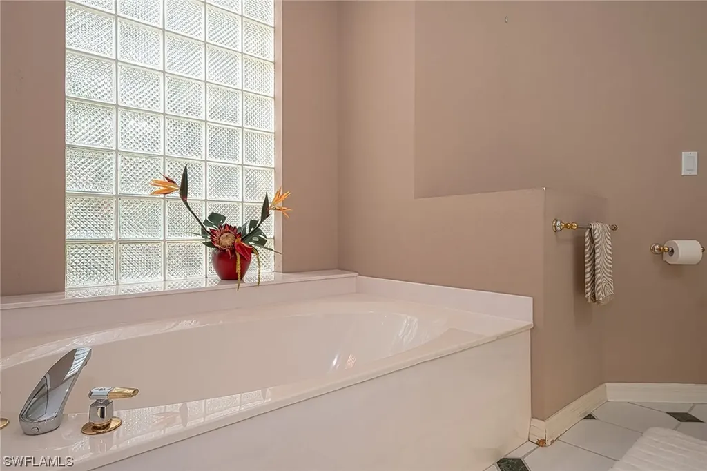 188 Vista Lane Naples FL 34119