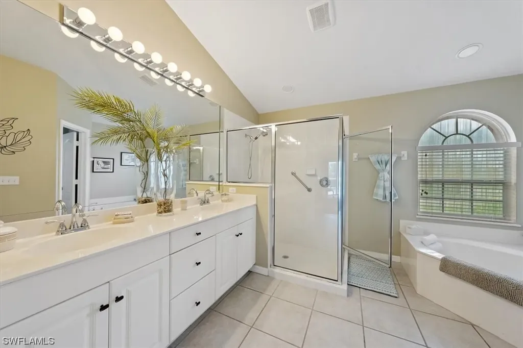576 Somerset Court Marco Island FL 34145
