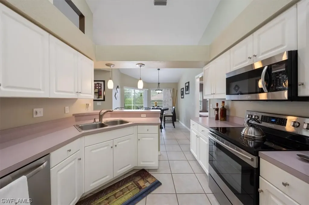576 Somerset Court Marco Island FL 34145