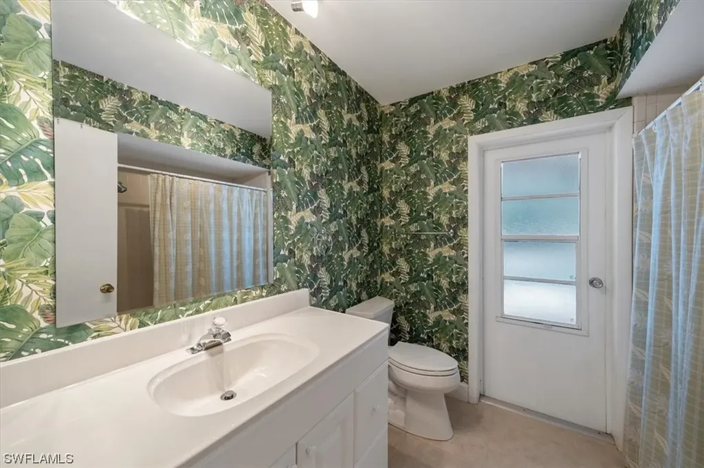 1800 Silver Sands Avenue Naples FL 34109