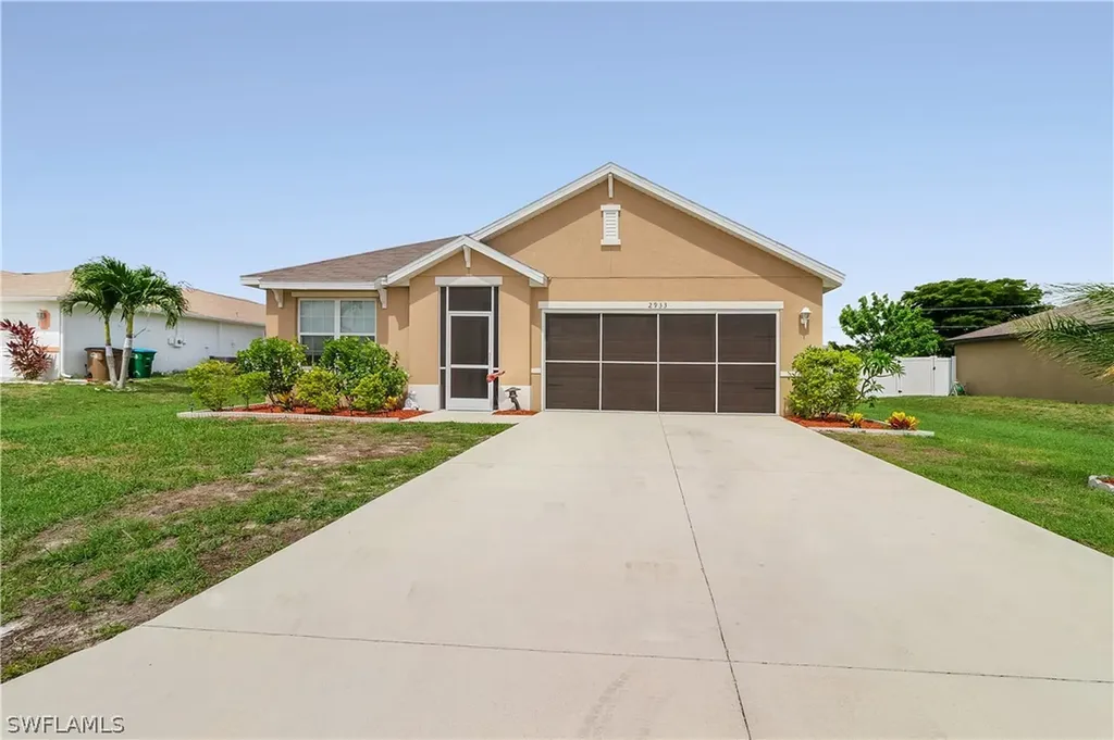 2933 SW 7th Place Cape Coral FL 33914
