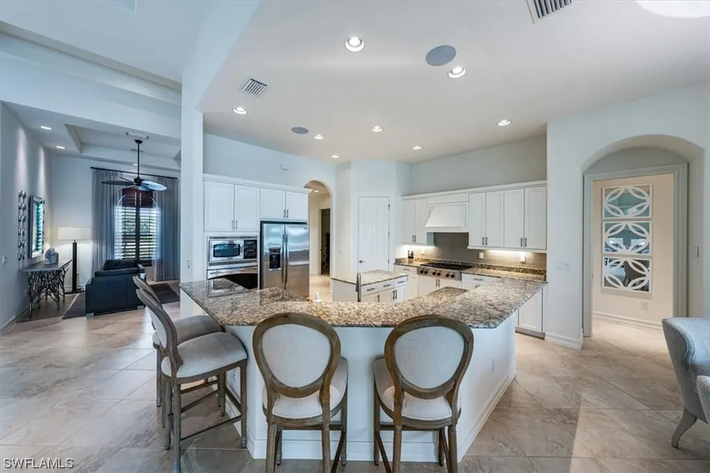 6467 Emilia Court Naples FL 34113