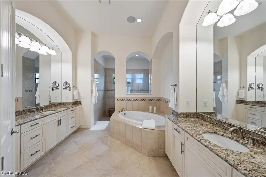 6467 Emilia Court Naples FL 34113