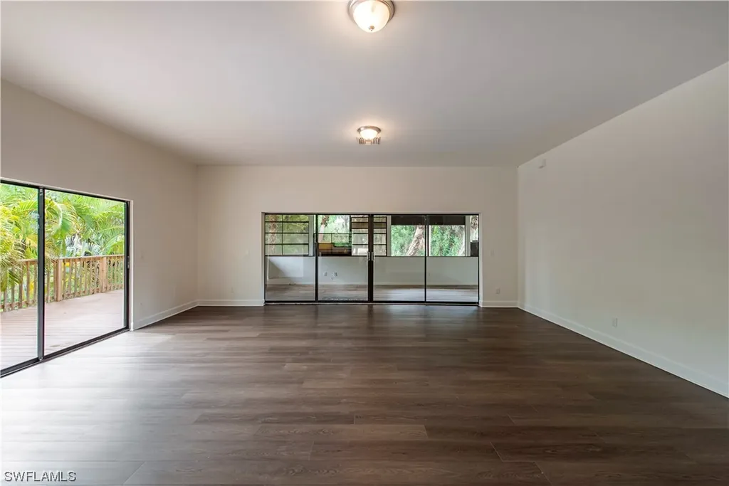 260 9th Street NW Naples FL 34120