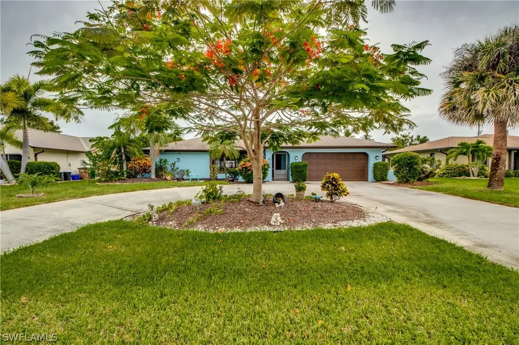 703 Wildwood Parkway Cape Coral FL 33904