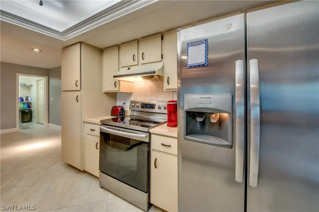 703 Wildwood Parkway Cape Coral FL 33904