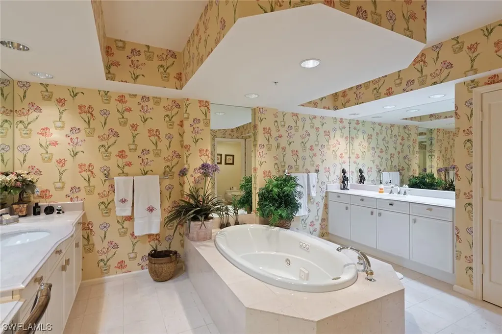 8231 Bay Colony Drive Naples FL 34108
