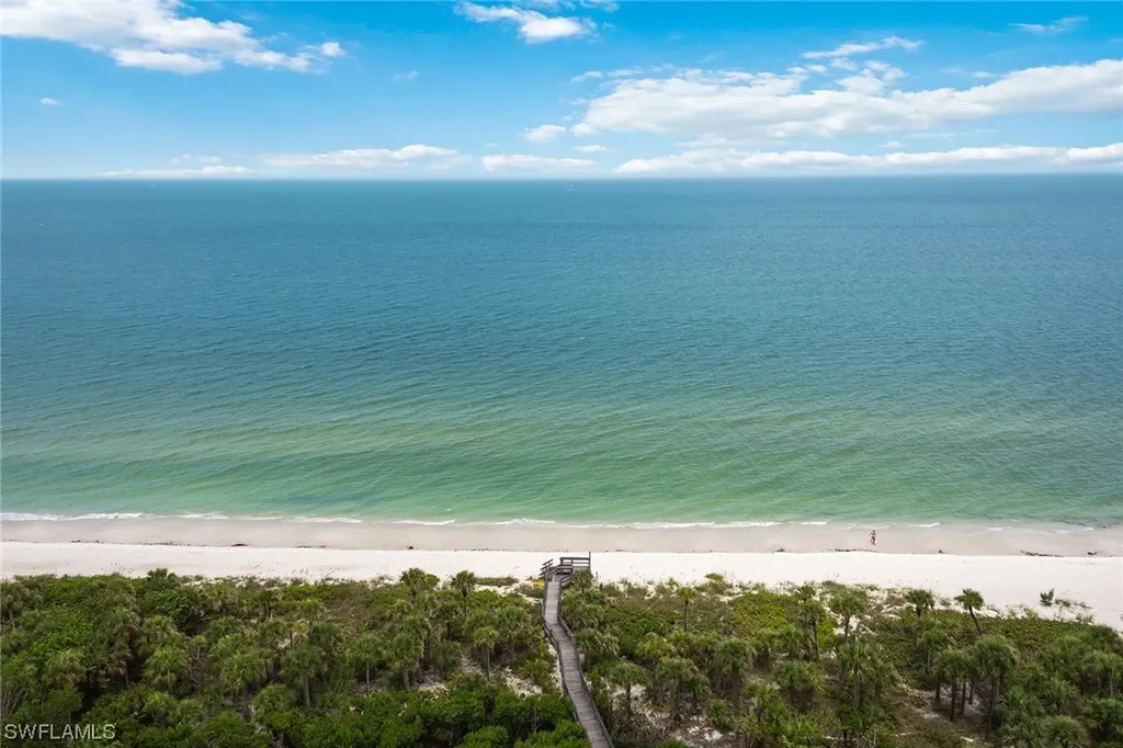 8231 Bay Colony Drive Naples FL 34108