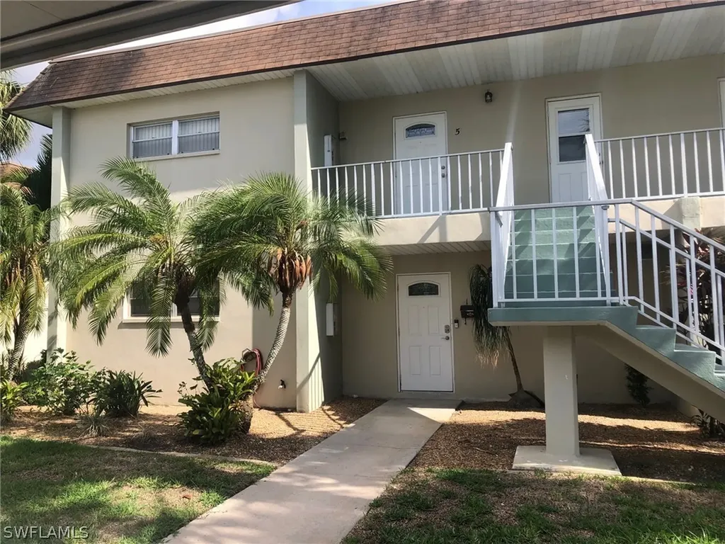1715 Golf Club Drive North Fort Myers FL 33903