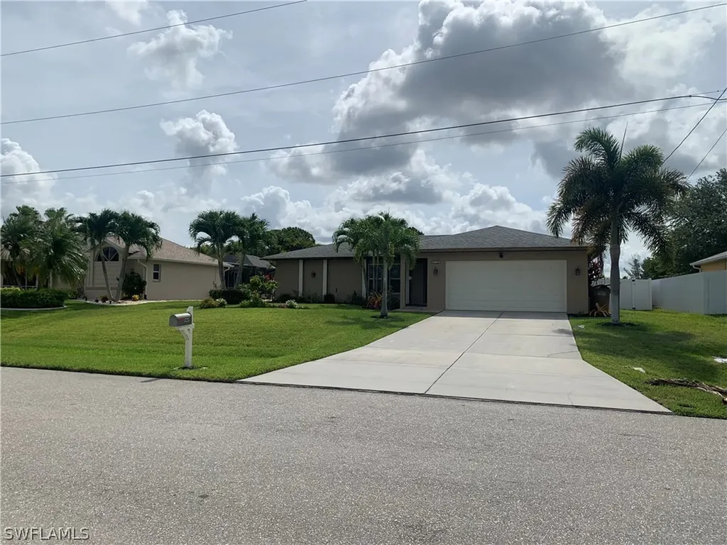 3725 SW 12th Place Cape Coral FL 33914