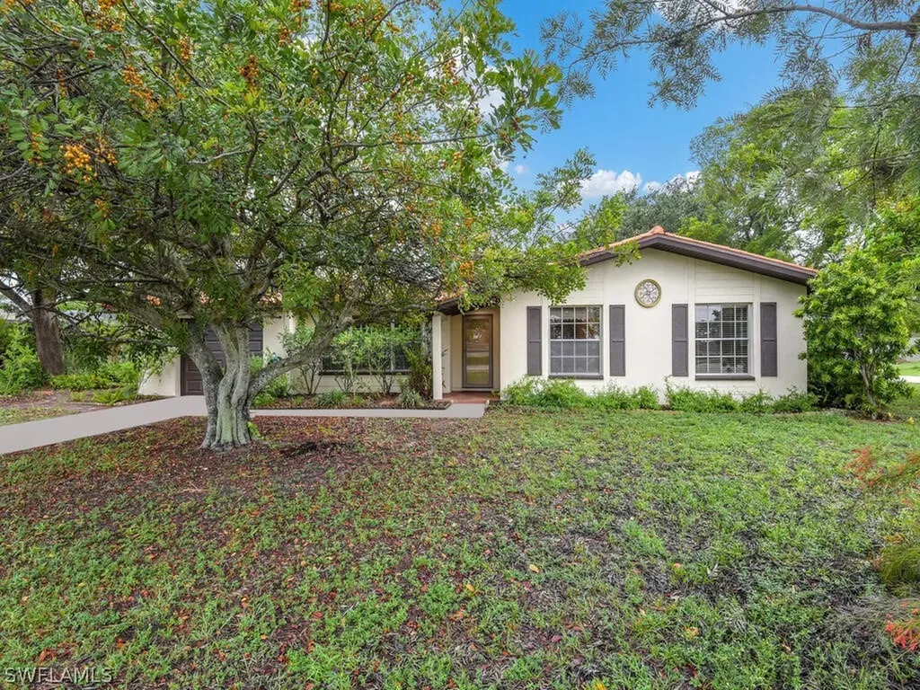3420 Country Club Boulevard Cape Coral FL 33904