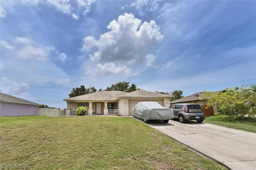 1102 NE 15th Terrace Cape Coral FL 33909